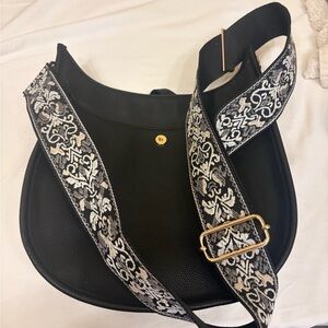 Elegant Black Shoulder Bag for Women